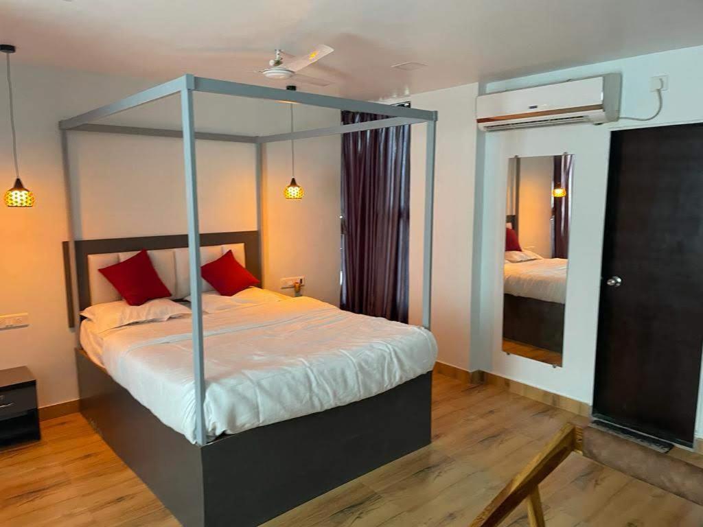 Bliss Rooms Alībāg Buitenkant foto