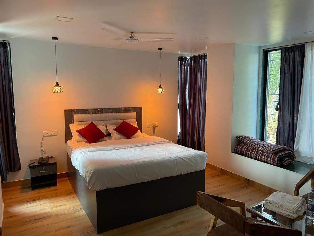 Bliss Rooms Alībāg Buitenkant foto